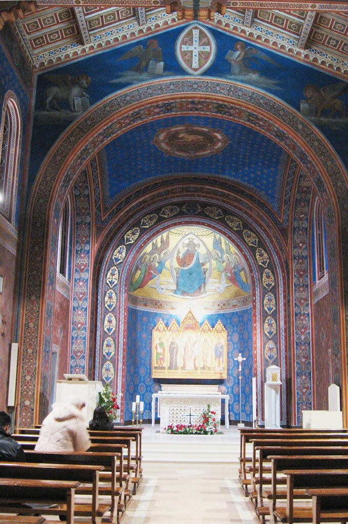 Interno chiesa di San Costanzo Perugia