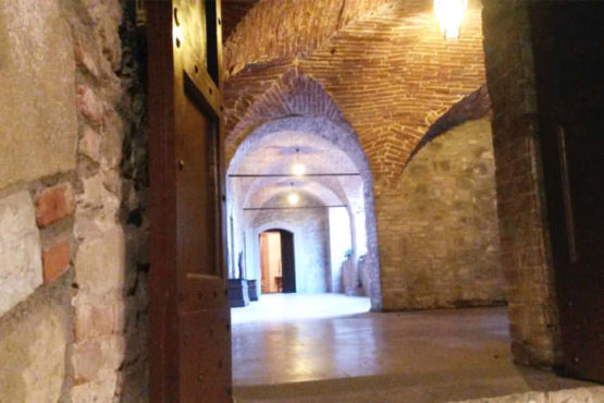 Corridoio interno del castello di Magione