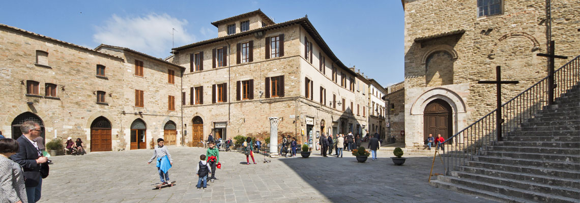 Piazza Silvestri Bevagna