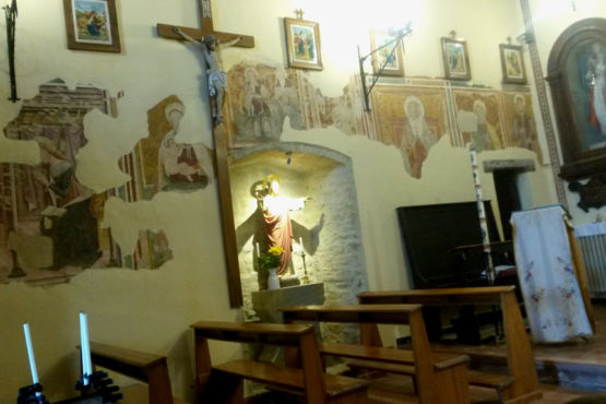 Interno Chiesa S.Michele Arcangelo a Giomici