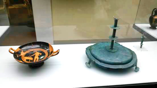 Kottabos - resti del gioco Museo archeologico Perugia