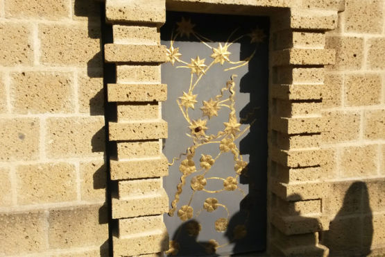 Porta con decorazione di stelle - Scarzuola