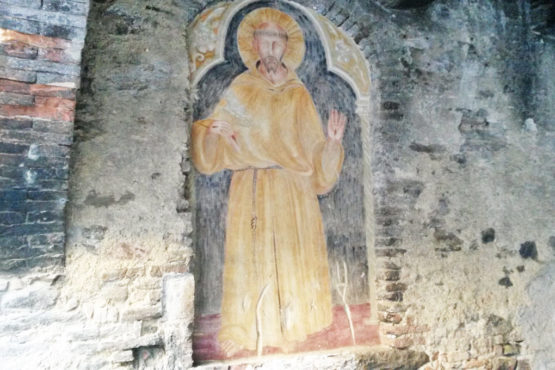 Affresco di S. Francesco lungo le vie di Bevagna