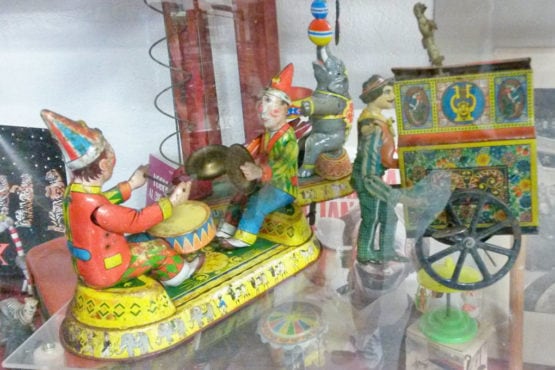 pupazzi-circo-latta-museo del giocattolo